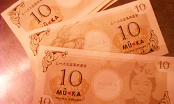 ムーカ（１ムーカ・１００円）を配布し、これで精算