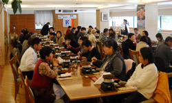 会食中